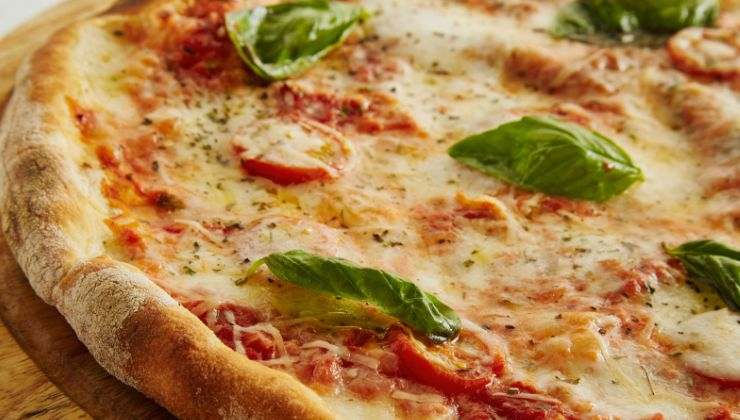 Pizza pronta in 5 minuti ecco la ricetta